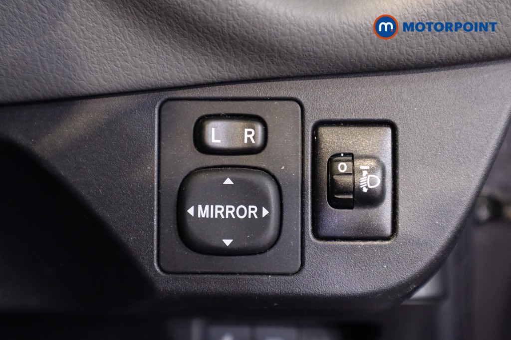 Toyota Yaris Icon Tech Manual Petrol Hatchback - Stock Number (1542160) - 11th supplementary image