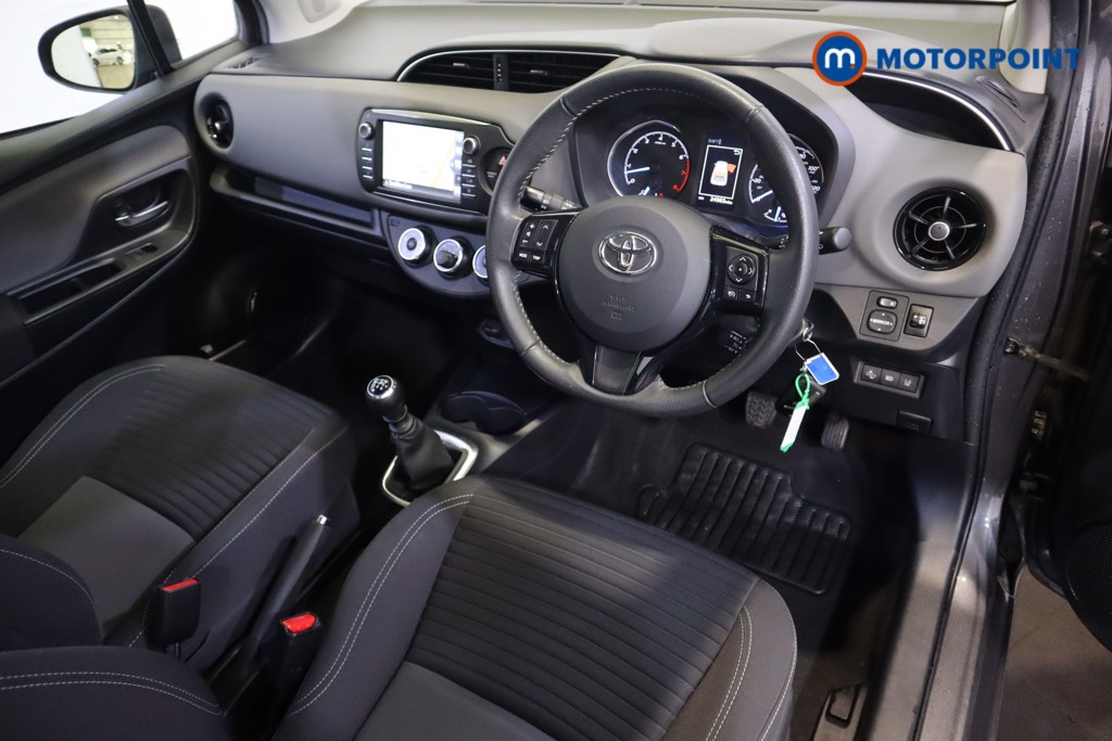 Toyota Yaris Icon Tech Manual Petrol Hatchback - Stock Number (1542160) - 1st supplementary image