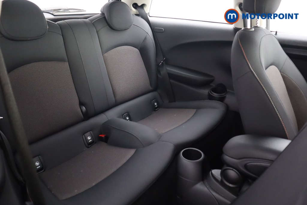 Mini Hatchback Cooper Classic Manual Petrol Hatchback - Stock Number (1542285) - 7th supplementary image