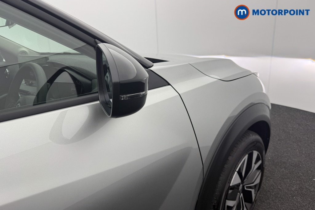 Nissan Juke Acenta Premium Manual Petrol SUV - Stock Number (1543081) - 15th supplementary image