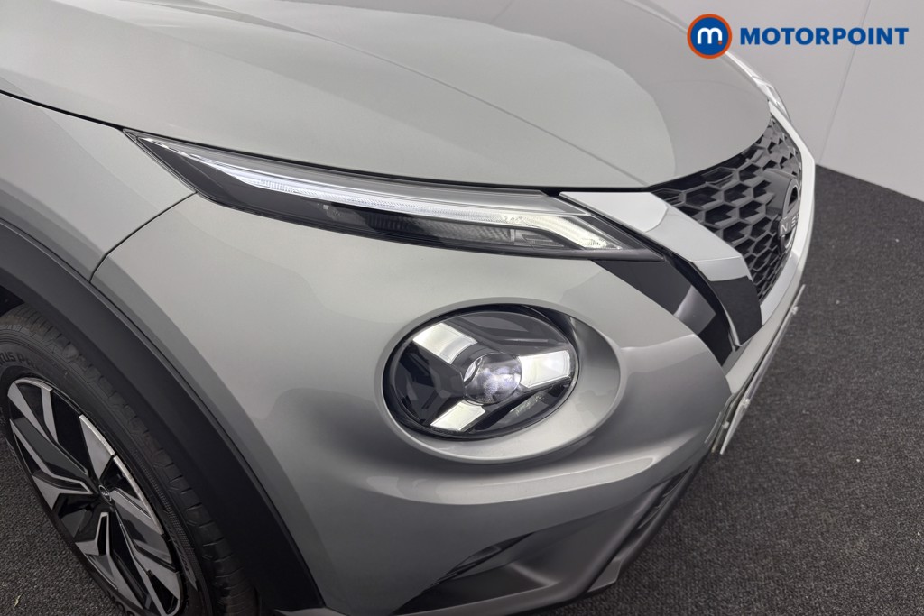 Nissan Juke Acenta Premium Manual Petrol SUV - Stock Number (1543081) - 16th supplementary image