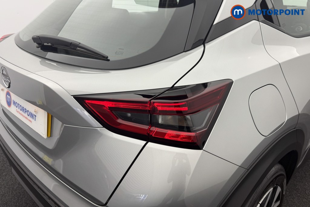 Nissan Juke Acenta Premium Manual Petrol SUV - Stock Number (1543081) - 23rd supplementary image
