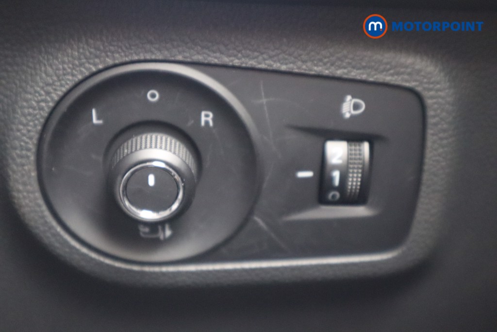 Mg Motor Uk ZS Exclusive Manual Petrol SUV - Stock Number (1543159) - 13th supplementary image