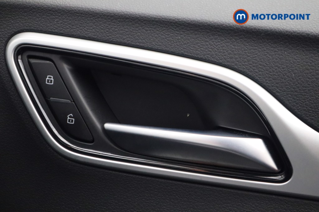 Mg Motor Uk ZS Exclusive Manual Petrol SUV - Stock Number (1543159) - 14th supplementary image