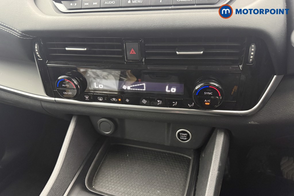 Nissan Qashqai Acenta Premium Automatic Petrol SUV - Stock Number (1543376) - 4th supplementary image