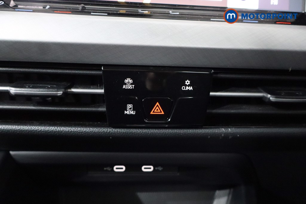 Volkswagen Golf Life Automatic Diesel Hatchback - Stock Number (1536386) - 14th supplementary image