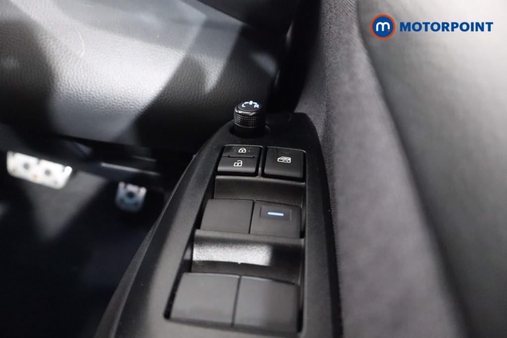 Toyota Yaris Gr Sport Automatic Petrol-Electric Hybrid Hatchback - Stock Number (1540965) - 18th supplementary image