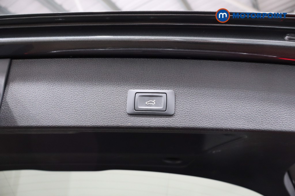 Audi Q2 Black Edition Automatic Petrol SUV - Stock Number (1543748) - 29th supplementary image