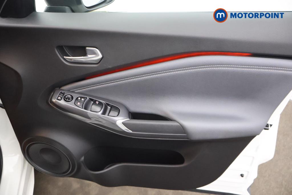 Nissan Juke Tekna Automatic Petrol SUV - Stock Number (1531964) - 9th supplementary image