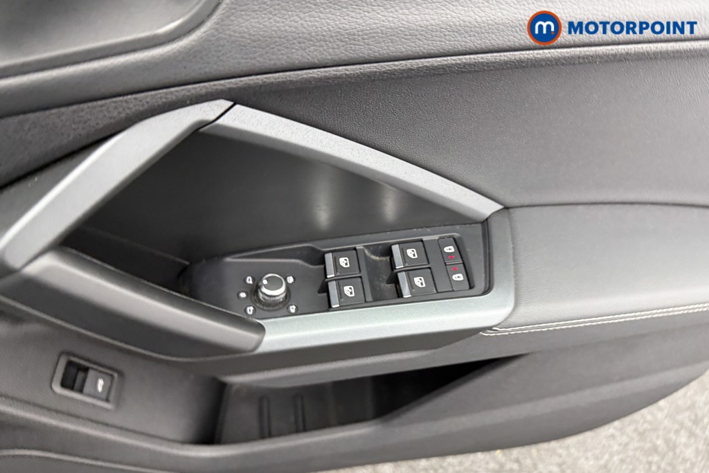 Audi Q3 S Line Manual Petrol SUV - Stock Number (1485948) - 17th supplementary image