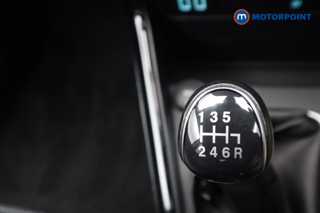 Ford Ecosport Active Manual Petrol SUV - Stock Number (1499621) - 13th supplementary image