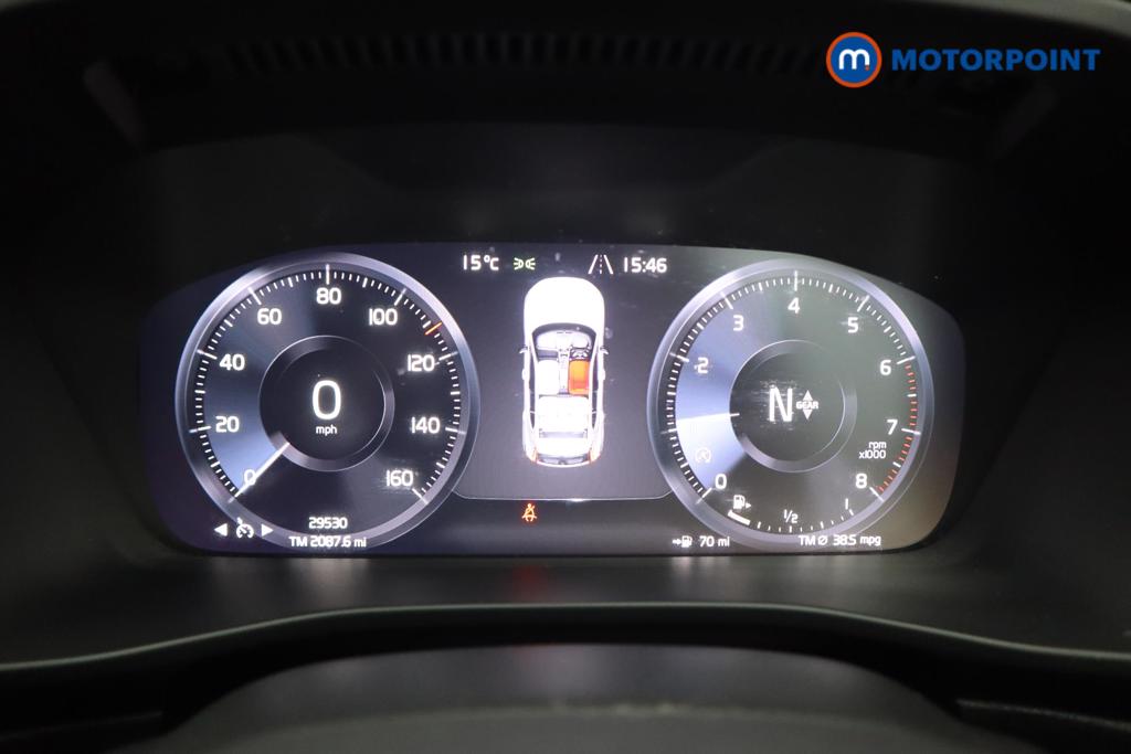 Volvo Xc40 Momentum Manual Petrol SUV - Stock Number (1528232) - 5th supplementary image