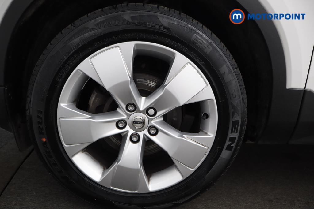 Volvo Xc40 Momentum Manual Petrol SUV - Stock Number (1528232) - 11th supplementary image