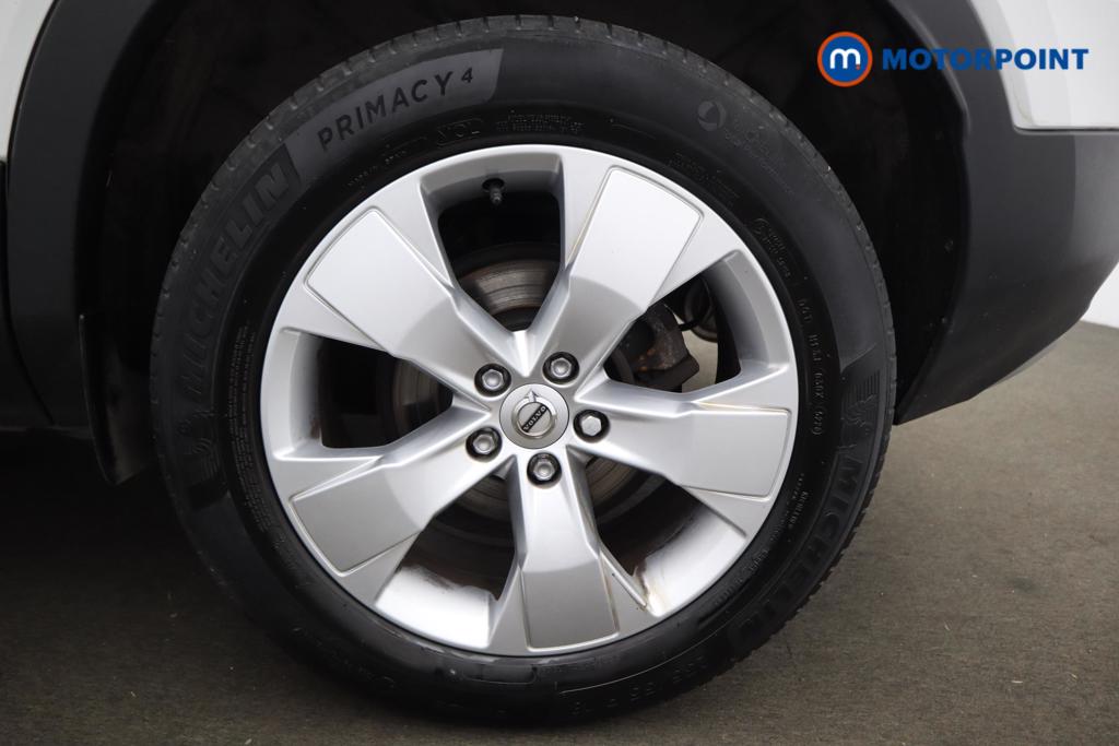 Volvo Xc40 Momentum Manual Petrol SUV - Stock Number (1528232) - 12th supplementary image