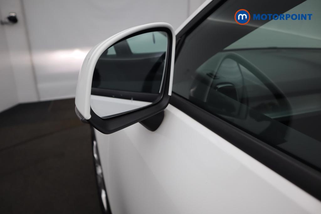 Volvo Xc40 Momentum Manual Petrol SUV - Stock Number (1528232) - 29th supplementary image