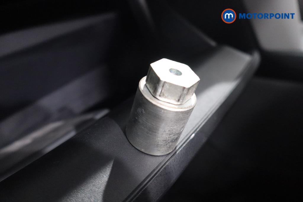 Toyota Yaris Cross Icon Automatic Petrol-Electric Hybrid Estate - Stock Number (1528383) - 13th supplementary image