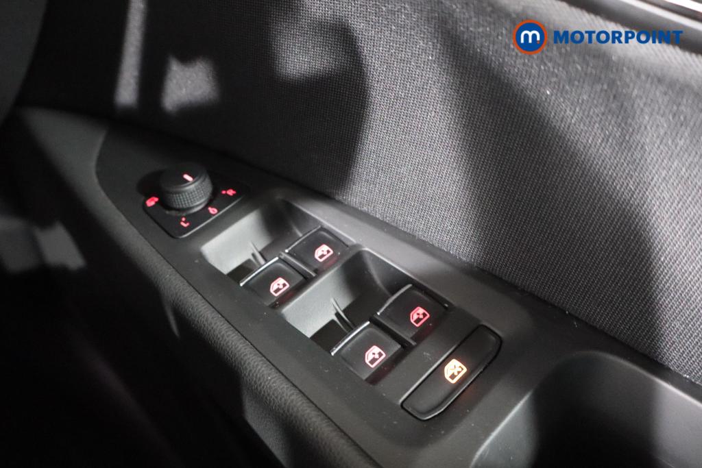 Seat Leon FR Manual Petrol Hatchback - Stock Number (1528445) - 12th supplementary image