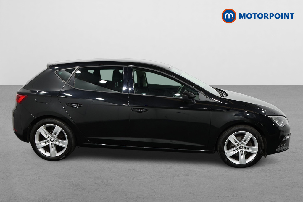 Seat Leon FR Manual Petrol Hatchback - Stock Number (1528445) - Drivers side