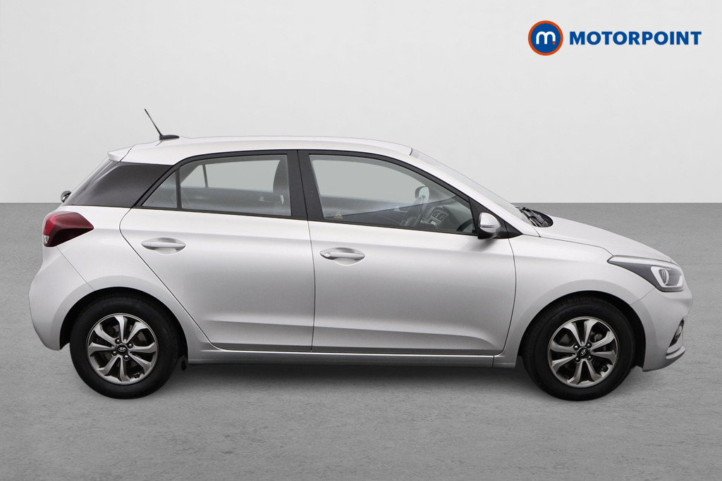 Hyundai I20 SE Manual Petrol Hatchback - Stock Number (1531720) - Drivers side