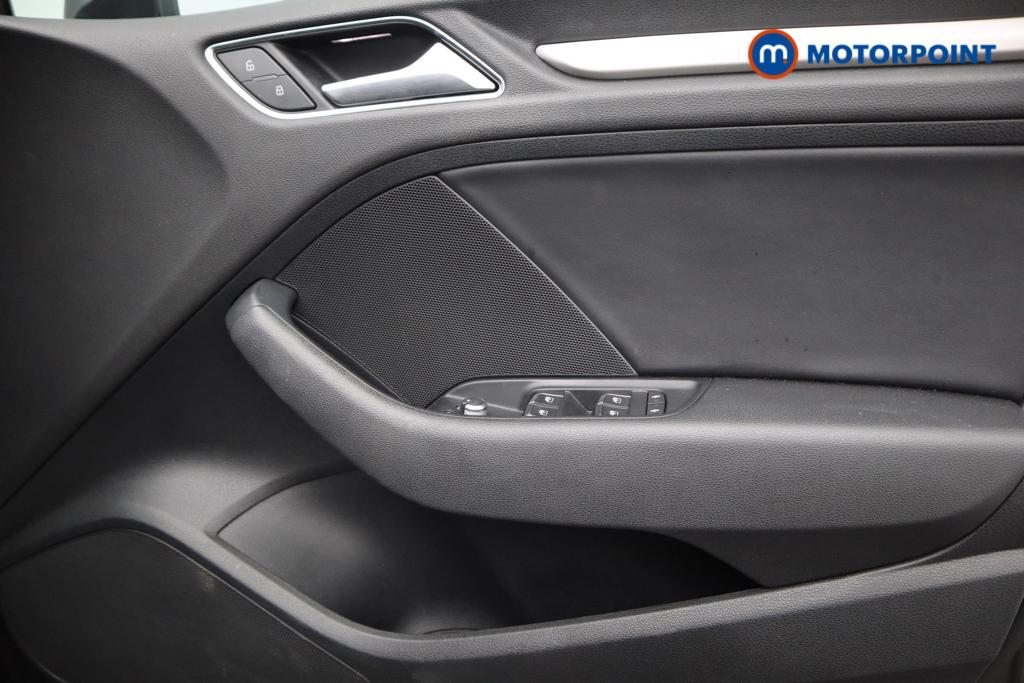 Audi A3 Black Edition Manual Petrol Saloon - Stock Number (1532175) - 17th supplementary image
