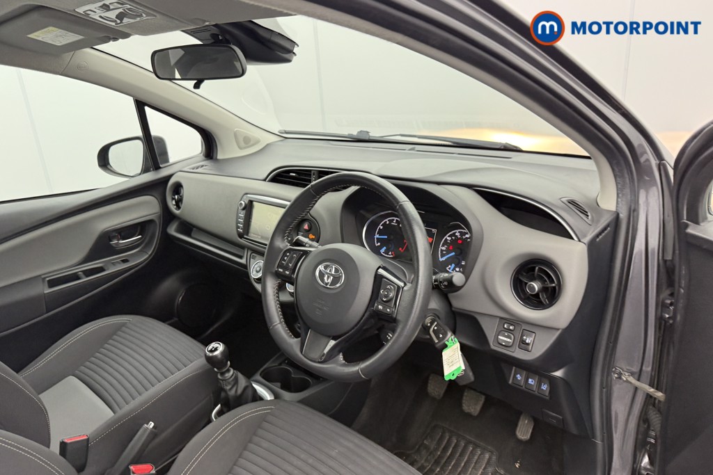 Toyota Yaris Icon Tech Manual Petrol Hatchback - Stock Number (1532569) - 4th supplementary image