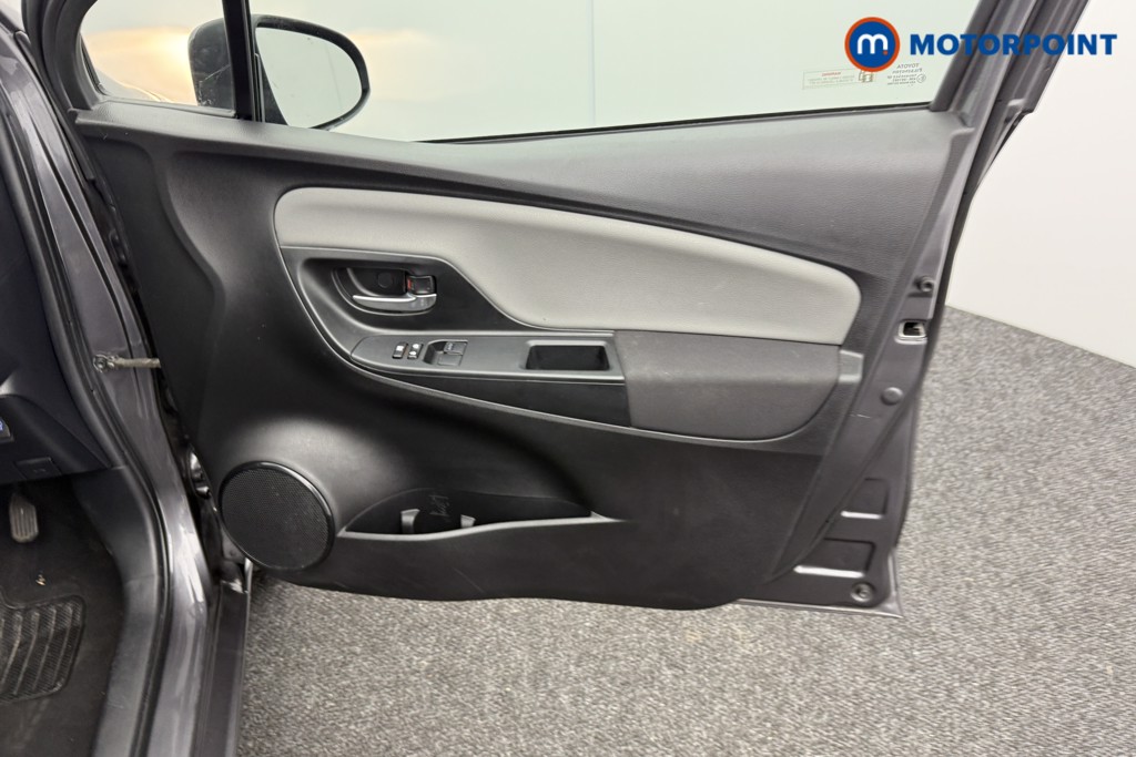 Toyota Yaris Icon Tech Manual Petrol Hatchback - Stock Number (1532569) - 17th supplementary image