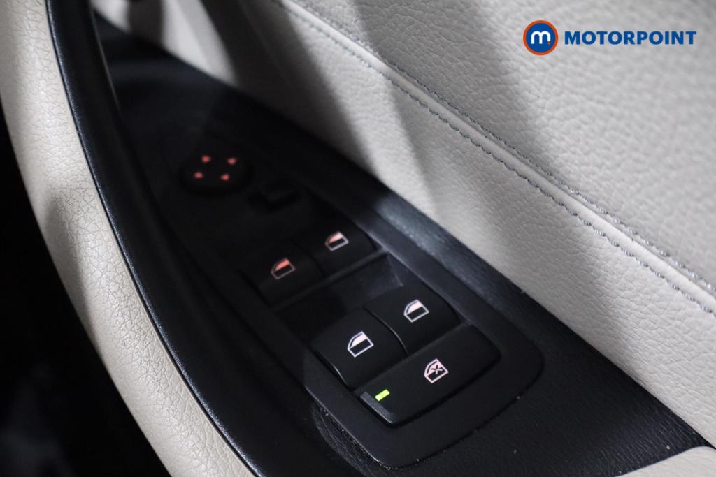 BMW X1 Xline Manual Petrol SUV - Stock Number (1533135) - 14th supplementary image