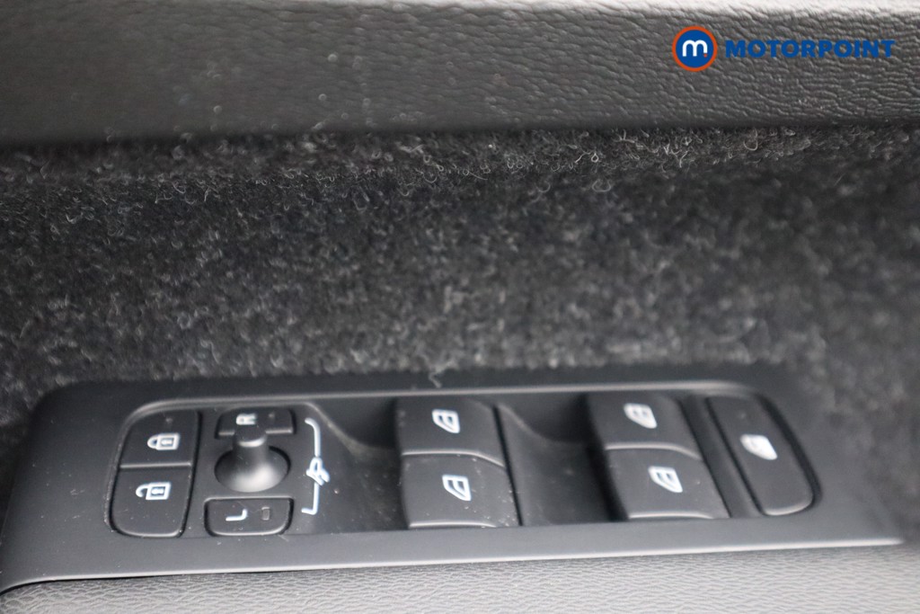 Volvo Xc40 R Design Manual Petrol SUV - Stock Number (1536491) - 15th supplementary image