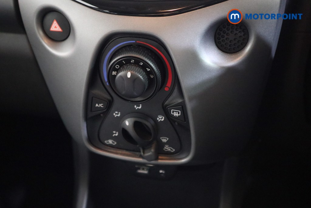 Toyota Aygo X-Play Automatic Petrol Hatchback - Stock Number (1536534) - 7th supplementary image