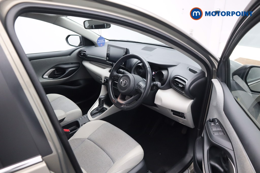 Toyota Yaris Excel Automatic Petrol-Electric Hybrid Hatchback - Stock Number (1537006) - 3rd supplementary image