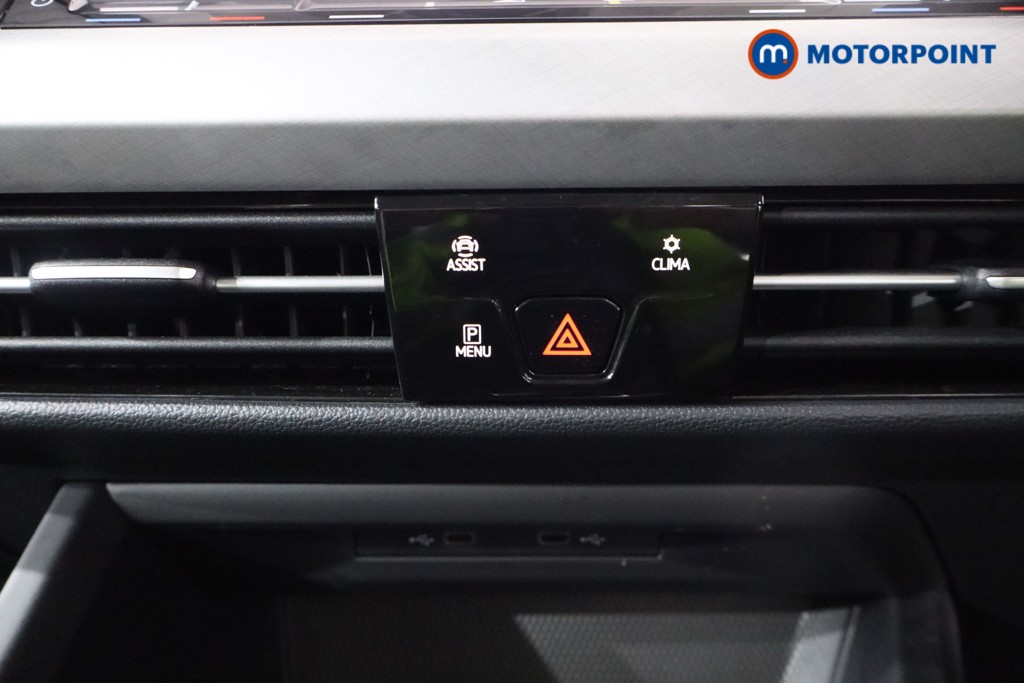 Volkswagen Golf Life Automatic Petrol Hatchback - Stock Number (1537724) - 16th supplementary image