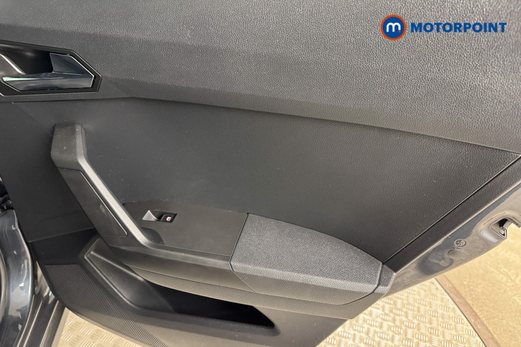 Seat Arona Fr Red Edition Manual Petrol SUV - Stock Number (1538802) - 17th supplementary image