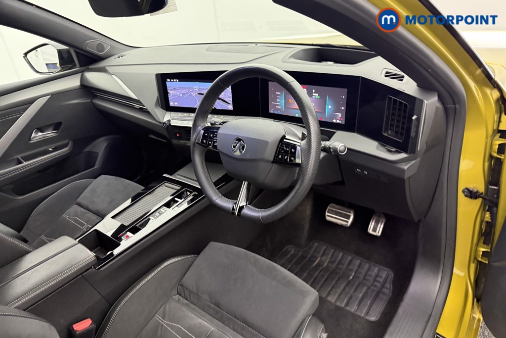 Vauxhall Astra Ultimate Automatic Petrol Plug-In Hybrid Hatchback - Stock Number (1539471) - 3rd supplementary image