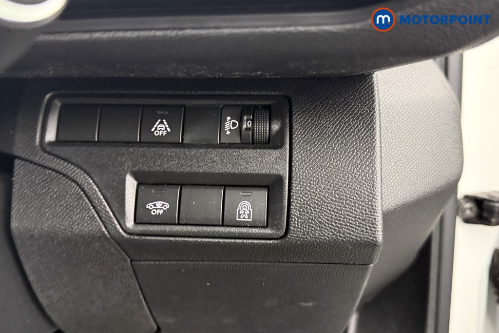 Peugeot 3008 Allure Automatic Petrol SUV - Stock Number (1539563) - 15th supplementary image