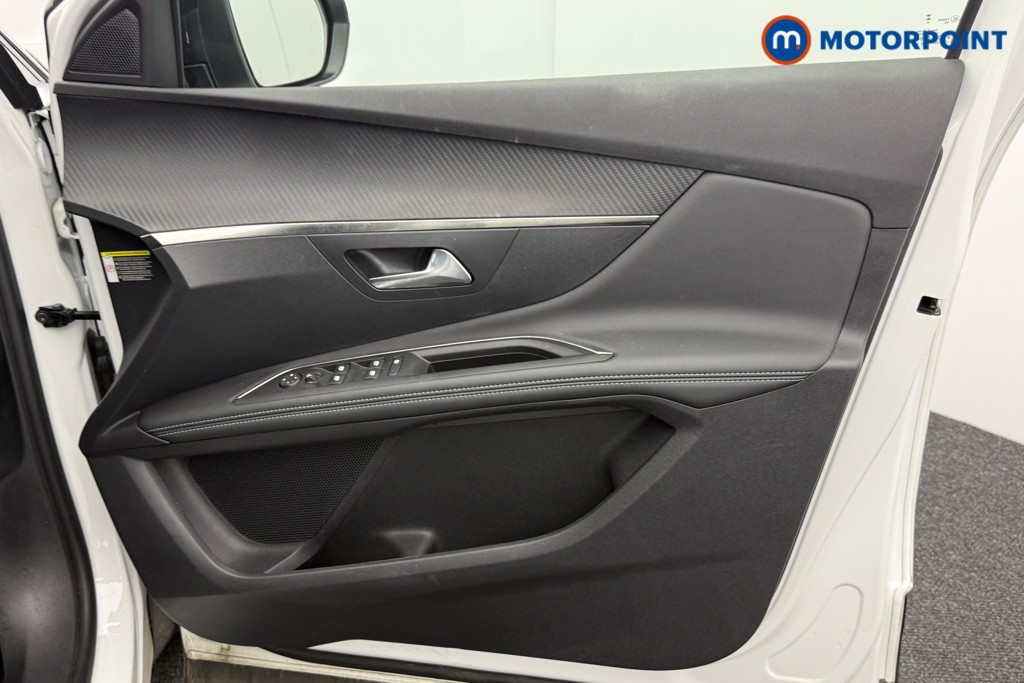 Peugeot 3008 Allure Automatic Petrol SUV - Stock Number (1539563) - 17th supplementary image