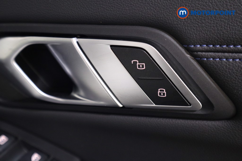 BMW 3 Series M Sport Automatic Petrol Plug-In Hybrid Estate - Stock Number (1539971) - 11th supplementary image