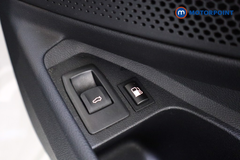 BMW 3 Series M Sport Automatic Petrol Plug-In Hybrid Estate - Stock Number (1539971) - 13th supplementary image