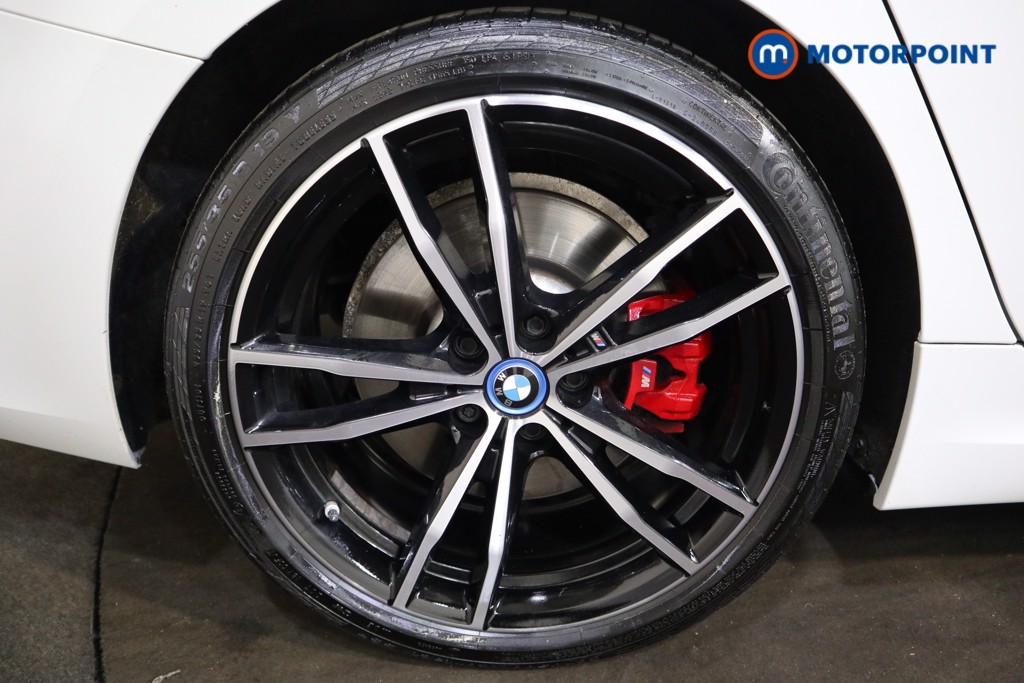 BMW 3 Series M Sport Automatic Petrol Plug-In Hybrid Estate - Stock Number (1539971) - 18th supplementary image