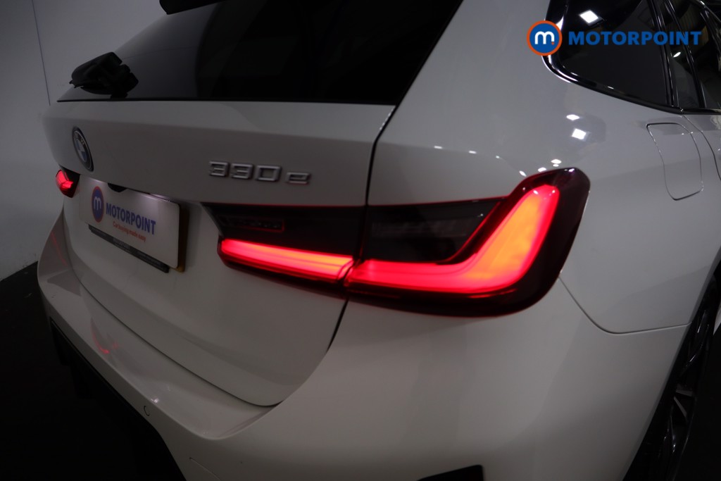 BMW 3 Series M Sport Automatic Petrol Plug-In Hybrid Estate - Stock Number (1539971) - 25th supplementary image