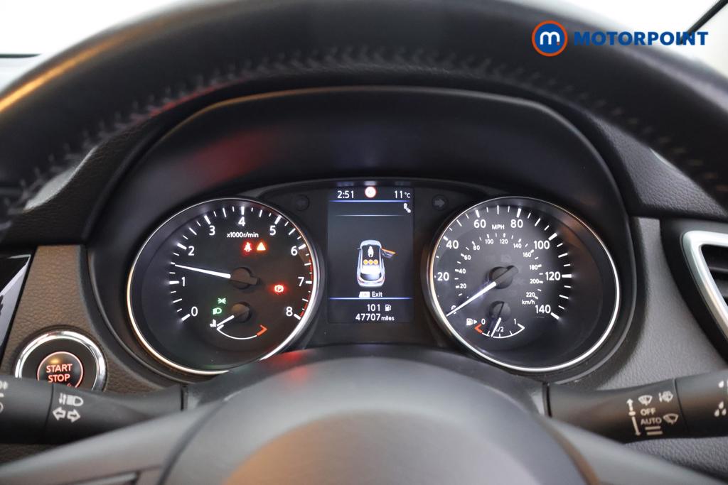 Nissan Qashqai N-Motion Manual Petrol SUV - Stock Number (1540022) - 4th supplementary image
