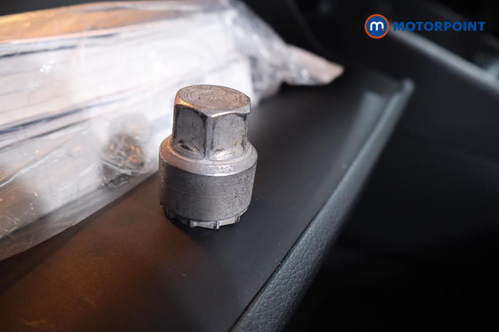 KIA Stonic 2 Manual Petrol SUV - Stock Number (1541343) - 14th supplementary image