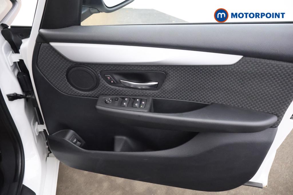 BMW 2 Series SE Manual Petrol Estate - Stock Number (1541612) - 9th supplementary image