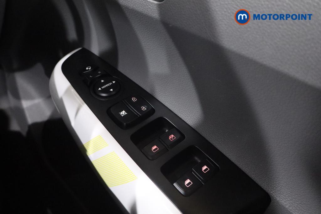 KIA Picanto X-Line Automatic Petrol Hatchback - Stock Number (1542353) - 11th supplementary image