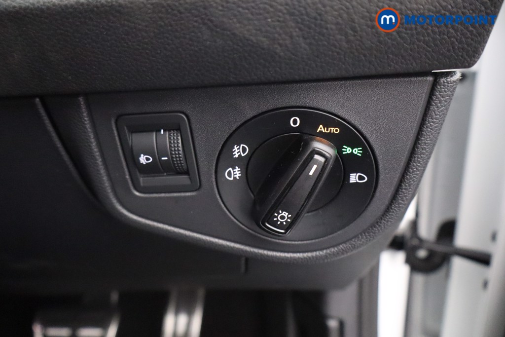 Volkswagen Taigo R-Line Automatic Petrol SUV - Stock Number (1542437) - 12th supplementary image