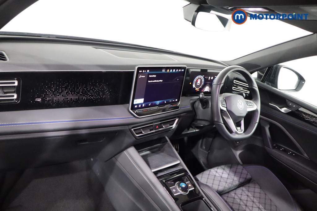 Volkswagen Tiguan R-Line Automatic Petrol SUV - Stock Number (1542799) - 1st supplementary image