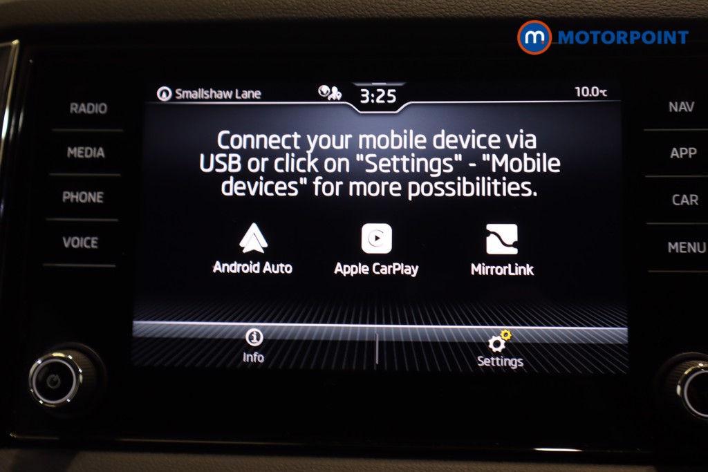 Skoda Karoq Se Drive Manual Petrol SUV - Stock Number (1543072) - 2nd supplementary image