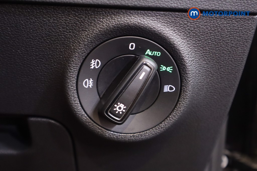 Skoda Karoq Se Drive Manual Petrol SUV - Stock Number (1543072) - 5th supplementary image