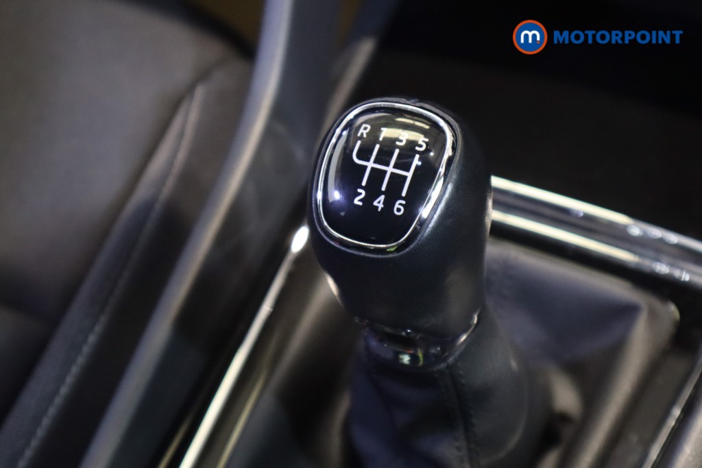 Skoda Karoq Se Drive Manual Petrol SUV - Stock Number (1543072) - 14th supplementary image