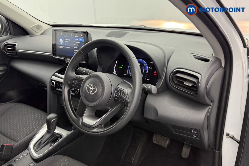 Toyota Yaris Cross Icon Automatic Petrol-Electric Hybrid Estate - Stock Number (1543295) - 2nd supplementary image