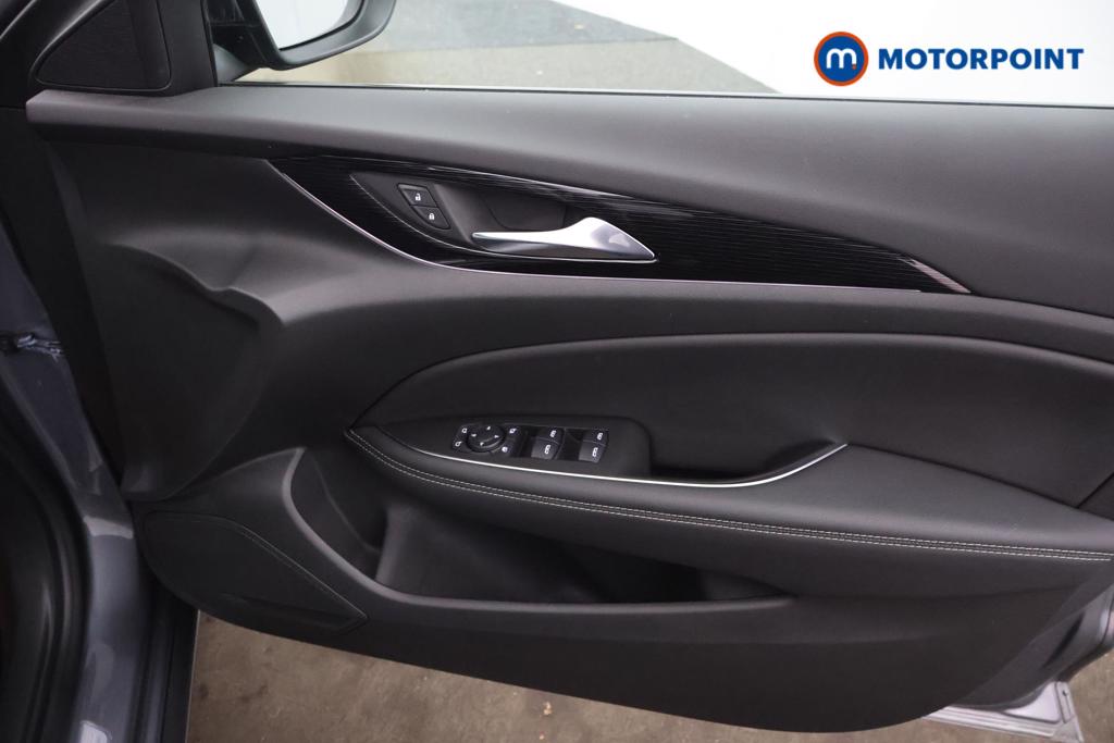 Vauxhall Insignia Elite Automatic Diesel Hatchback - Stock Number (1544056) - 9th supplementary image